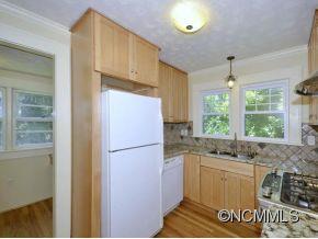 11 Pineview Road Asheville, NC 28804 - Photo 8 of 14 Gallery Image 8