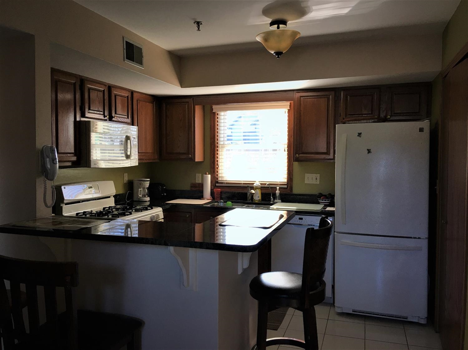 1300 Winding Ridge Lane, Unit B7 Valparaiso, IN 46383 - Photo 7 of 35 1500x1124