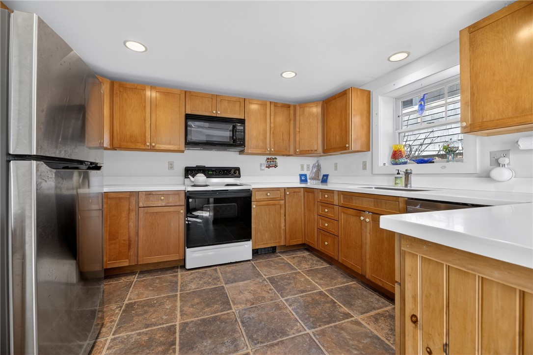 68 Rossini Road Westerly, RI 02891 - Photo 15 of 50