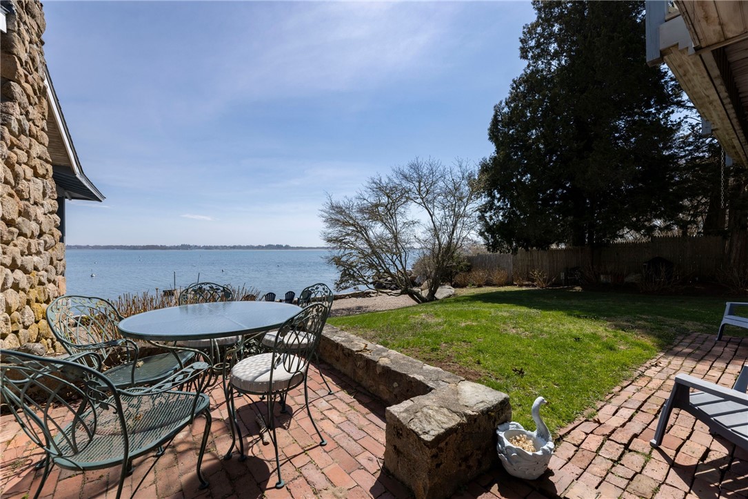 68 Rossini Road Westerly, RI 02891 - Photo 5 of 50