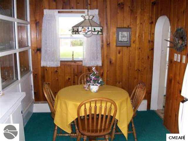 5699 North Winans Road Alma, MI 48801 - Photo 5 of 8 1768801-4.JPG
