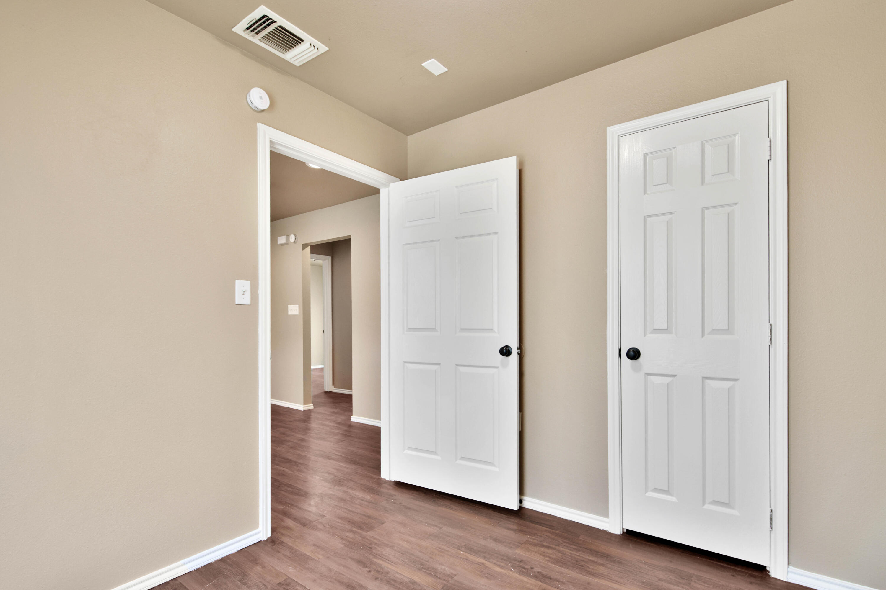 209 36th Street Lubbock, TX 79404 - Photo 9 of 19 IMG_3420