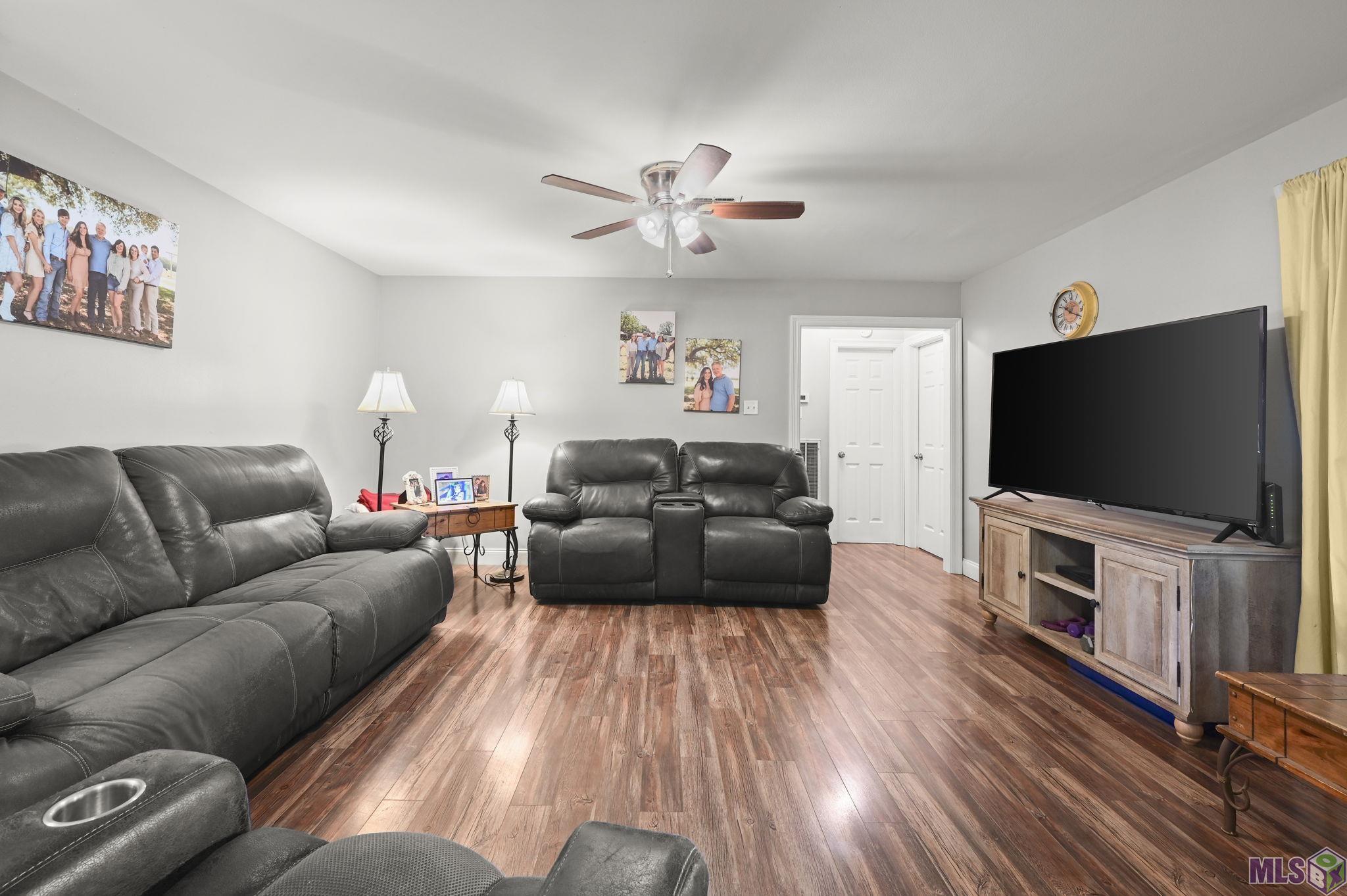 12175 Peairs Road Zachary, LA 70791 - Photo 2 of 17