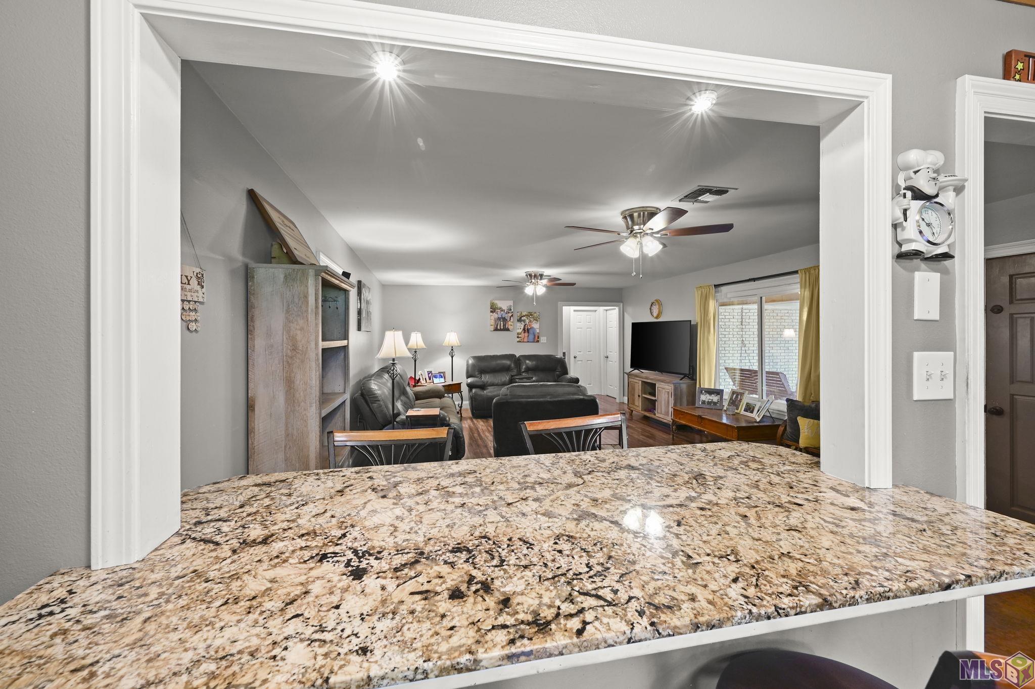 12175 Peairs Road Zachary, LA 70791 - Photo 5 of 17