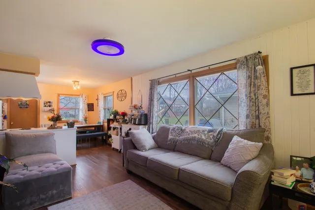 $299,900 | 2 Riverdale Circle, Watertown, WI 53094