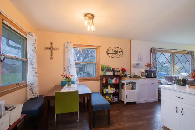 $299,900 | 2 Riverdale Circle, Watertown, WI 53094