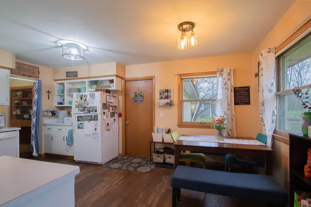 $299,900 | 2 Riverdale Circle, Watertown, WI 53094