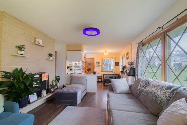 $299,900 | 2 Riverdale Circle, Watertown, WI 53094