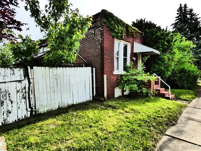 $475,000 | 4458 Swan Avenue, St. Louis, MO 63110