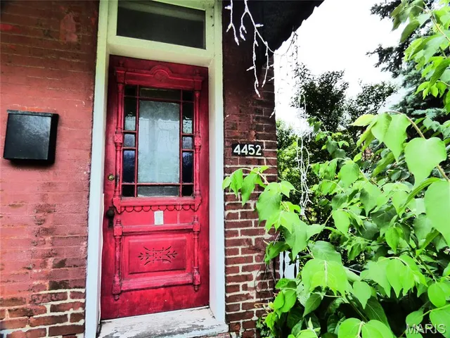 $475,000 | 4458 Swan Avenue, St. Louis, MO 63110