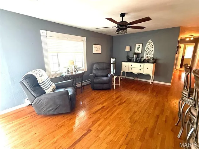 $299,000 | 290 North Elm Street, Breese, IL 62230