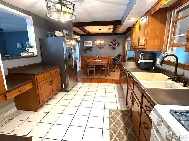 $299,000 | 290 North Elm Street, Breese, IL 62230