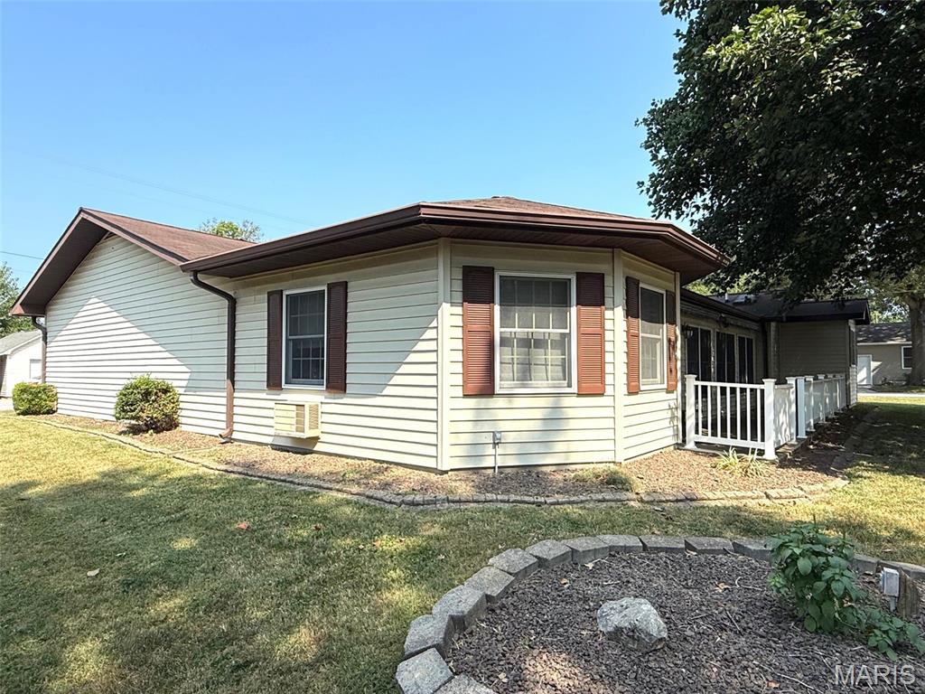 290 North Elm Street Breese, IL 62230 - Photo 5 of 65