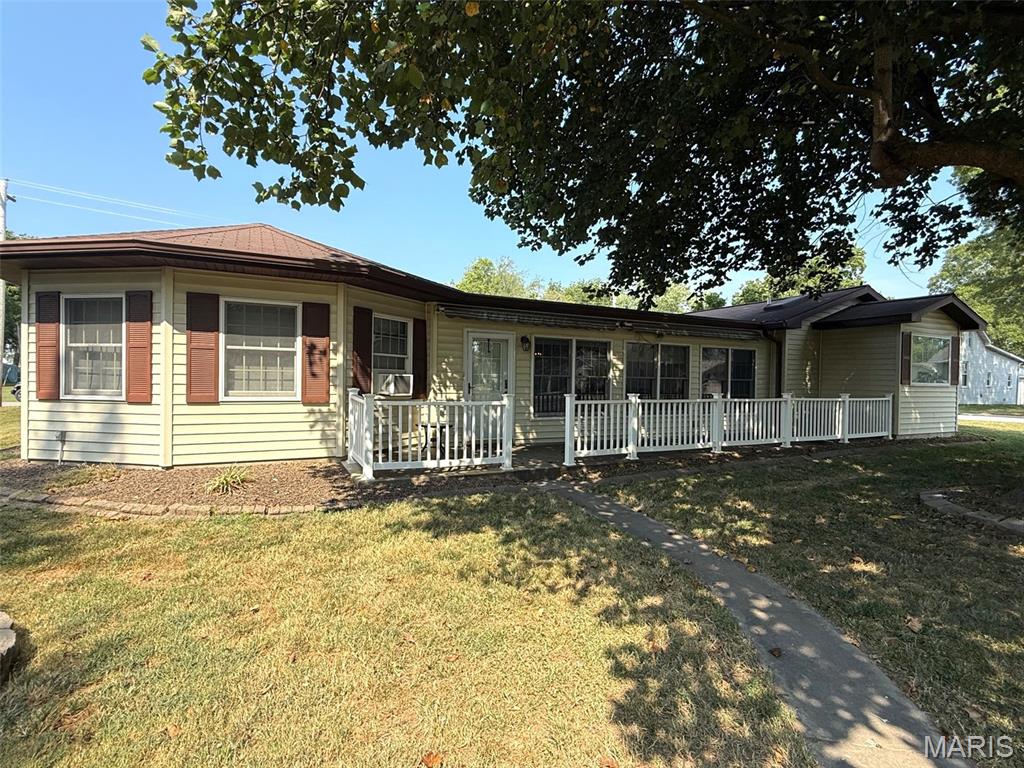 290 North Elm Street Breese, IL 62230 - Photo 6 of 65