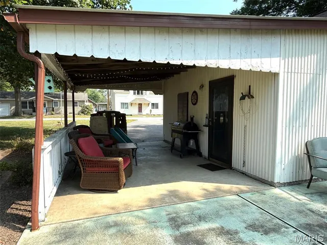 $299,000 | 290 North Elm Street, Breese, IL 62230