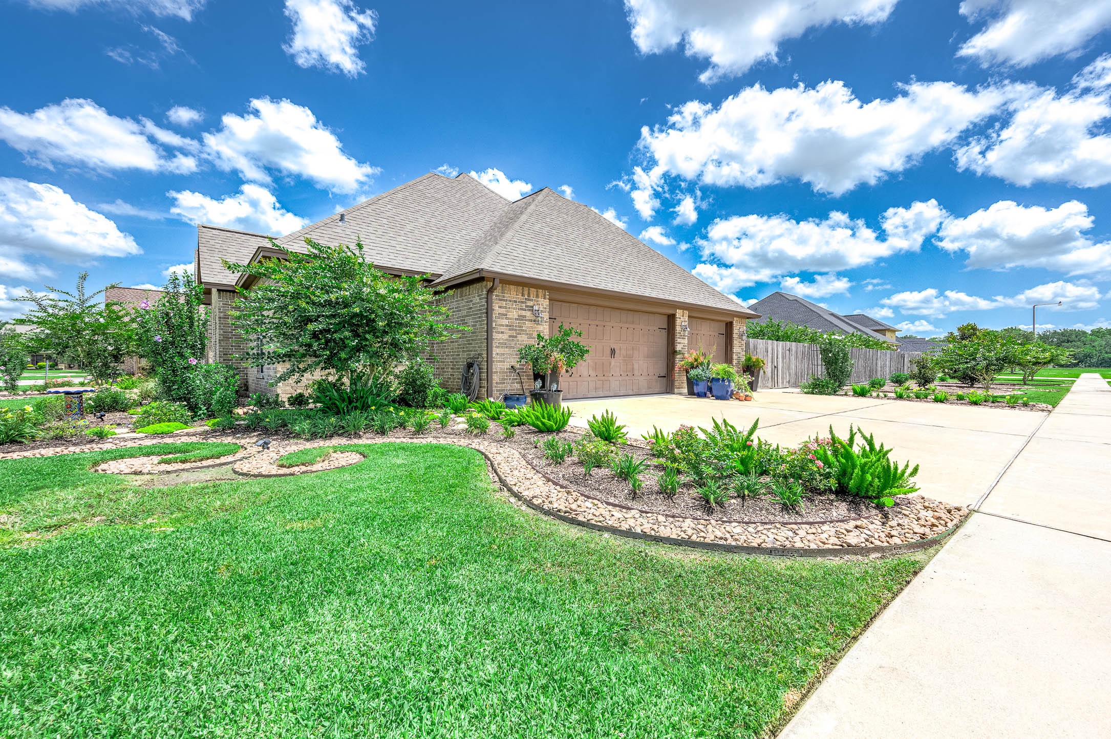 720 Rustic Oaks Drive Angleton, TX 77515 - Photo 31 of 35
