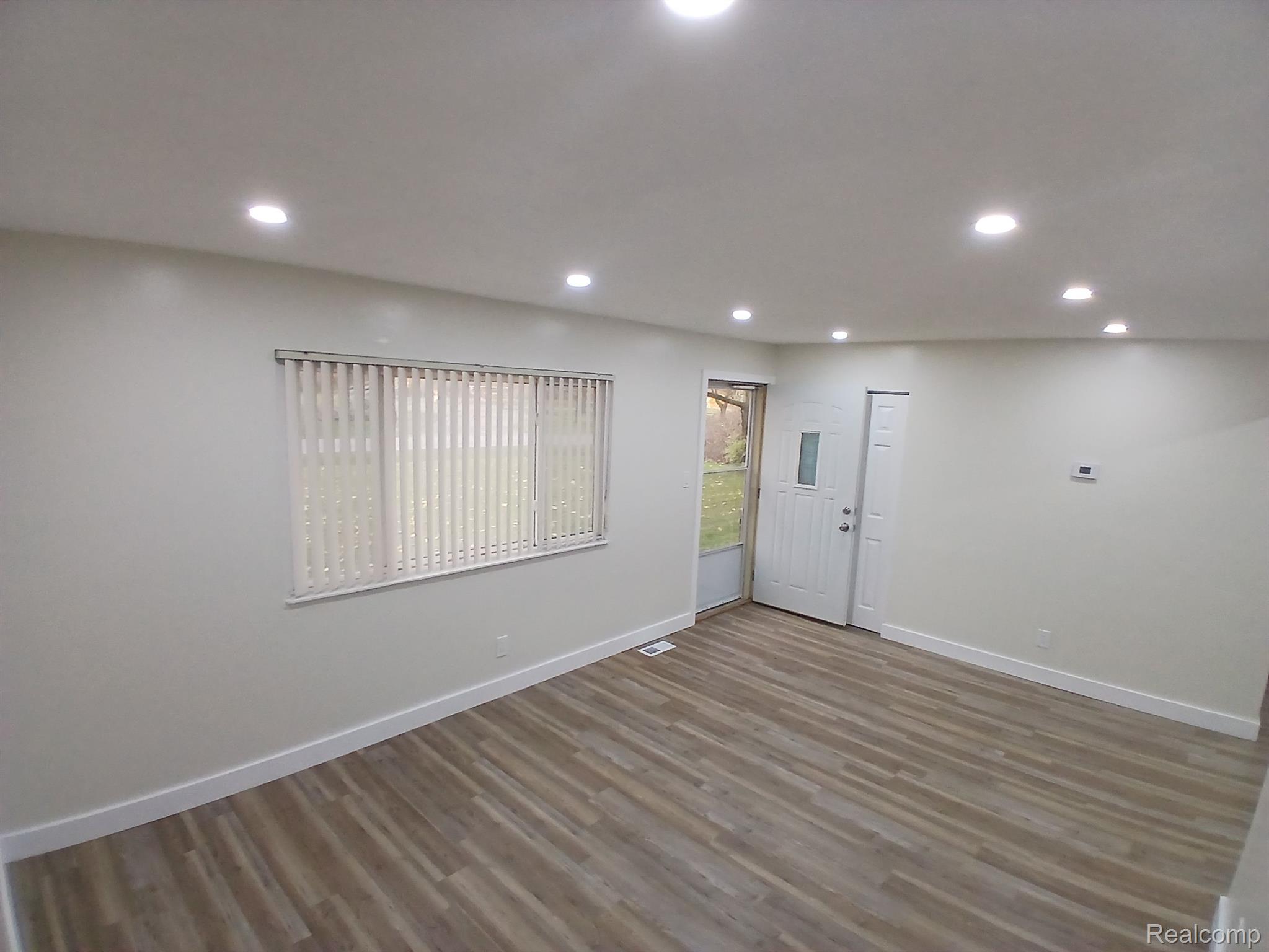 31745 Beverly Road Romulus, MI 48174 - Photo 16 of 70 Gallery Image 16