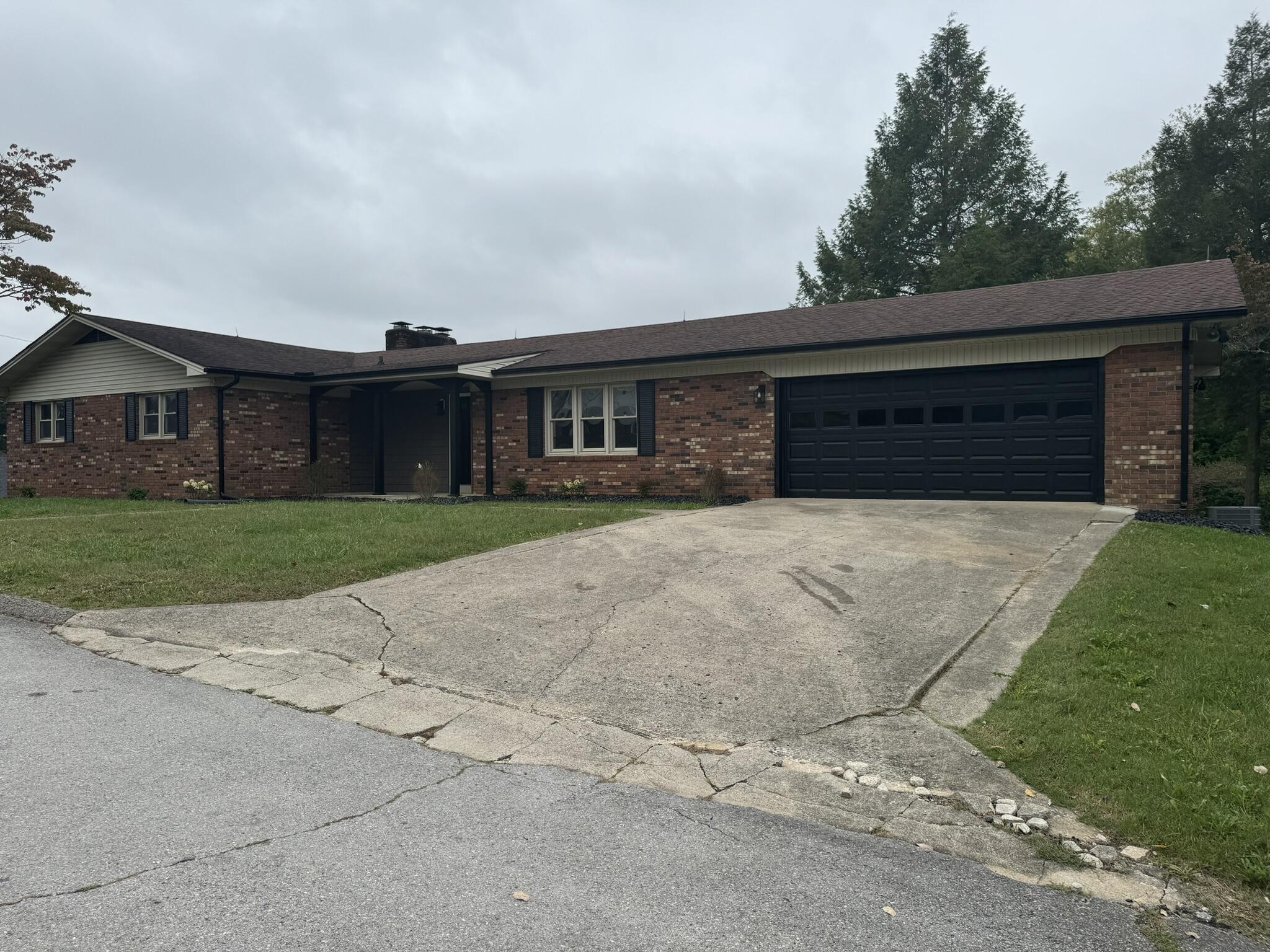 103 Hummingbird Lane Somerset, KY 42503 - Photo 2 of 45 IMG_0689
