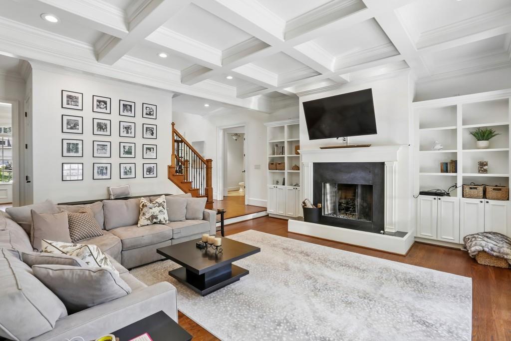 1170 Pine Ridge Road Northeast Atlanta, GA 30324 - Photo 14 of 51 Gallery Image 14