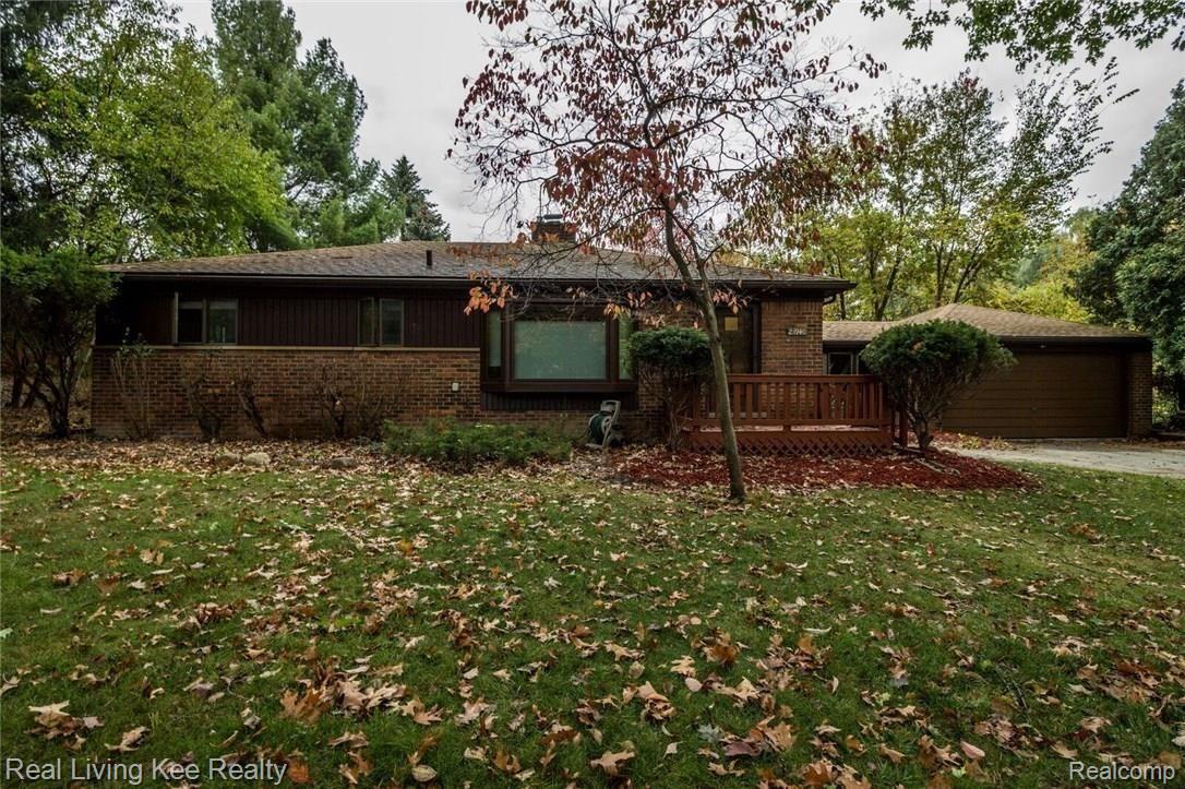 23940 Berg Road Southfield, MI 48033 - Photo 1 of 46 Exteriors-4_preview.jpeg