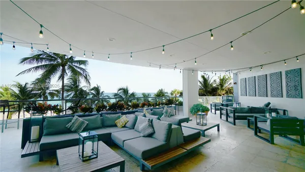 $4,200 | 17375 Collins Avenue, Unit 2304, Sunny Isles Beach, FL 33160