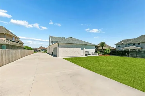 $899,900 | 103 Marigold Court, Belle Chasse, LA 70037