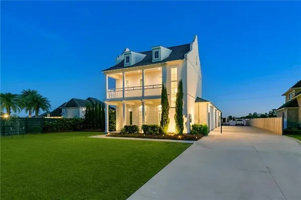 $899,900 | 103 Marigold Court, Belle Chasse, LA 70037