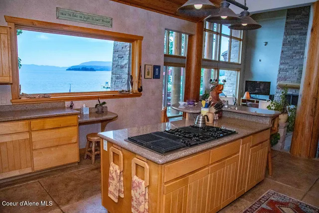 $4,300,000 | 440 Pringle, Hope, ID 83836