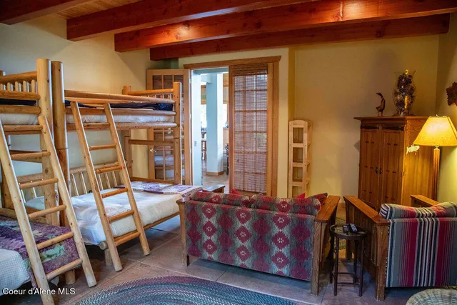 $4,300,000 | 440 Pringle, Hope, ID 83836