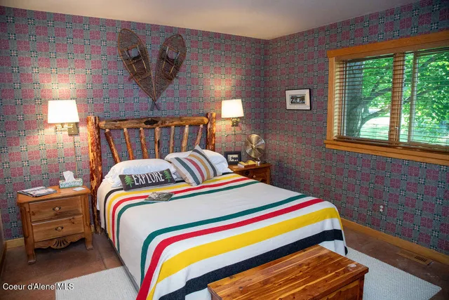 $4,300,000 | 440 Pringle, Hope, ID 83836