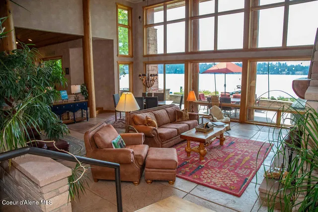 $4,300,000 | 440 Pringle, Hope, ID 83836