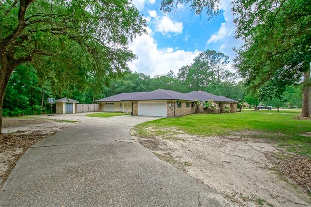 7 Royal 18th Drive Slidell, LA 70460 - Photo 3 of 57