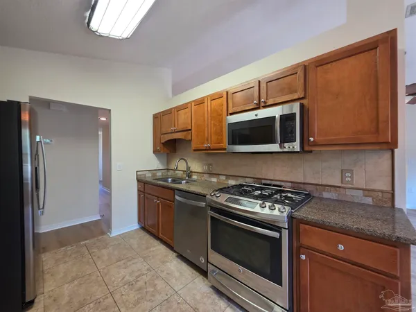 $1,795 | 6204 Pomeral Summit Street, Milton, FL 32570