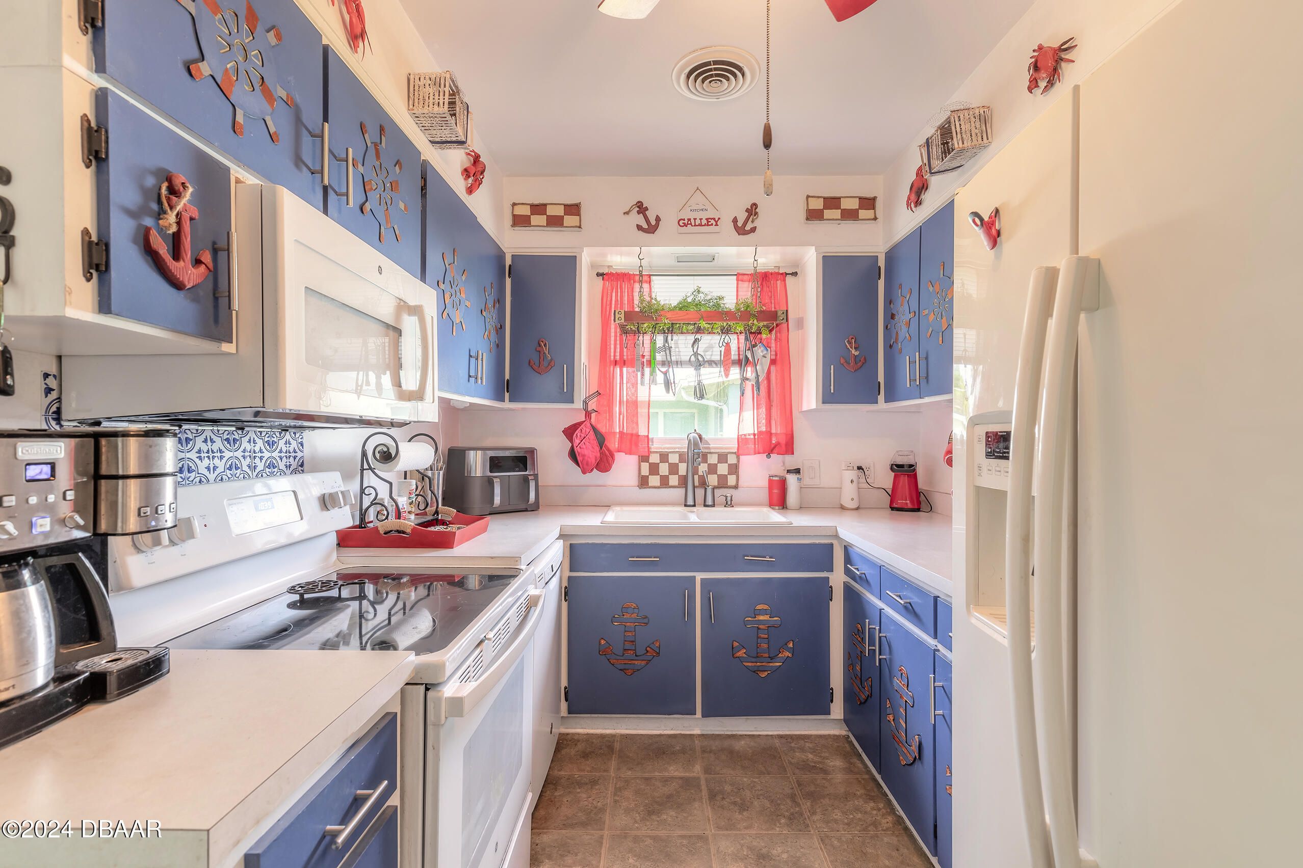 190 Magnolia Drive Ormond Beach, FL 32176 - Photo 18 of 40 190-17