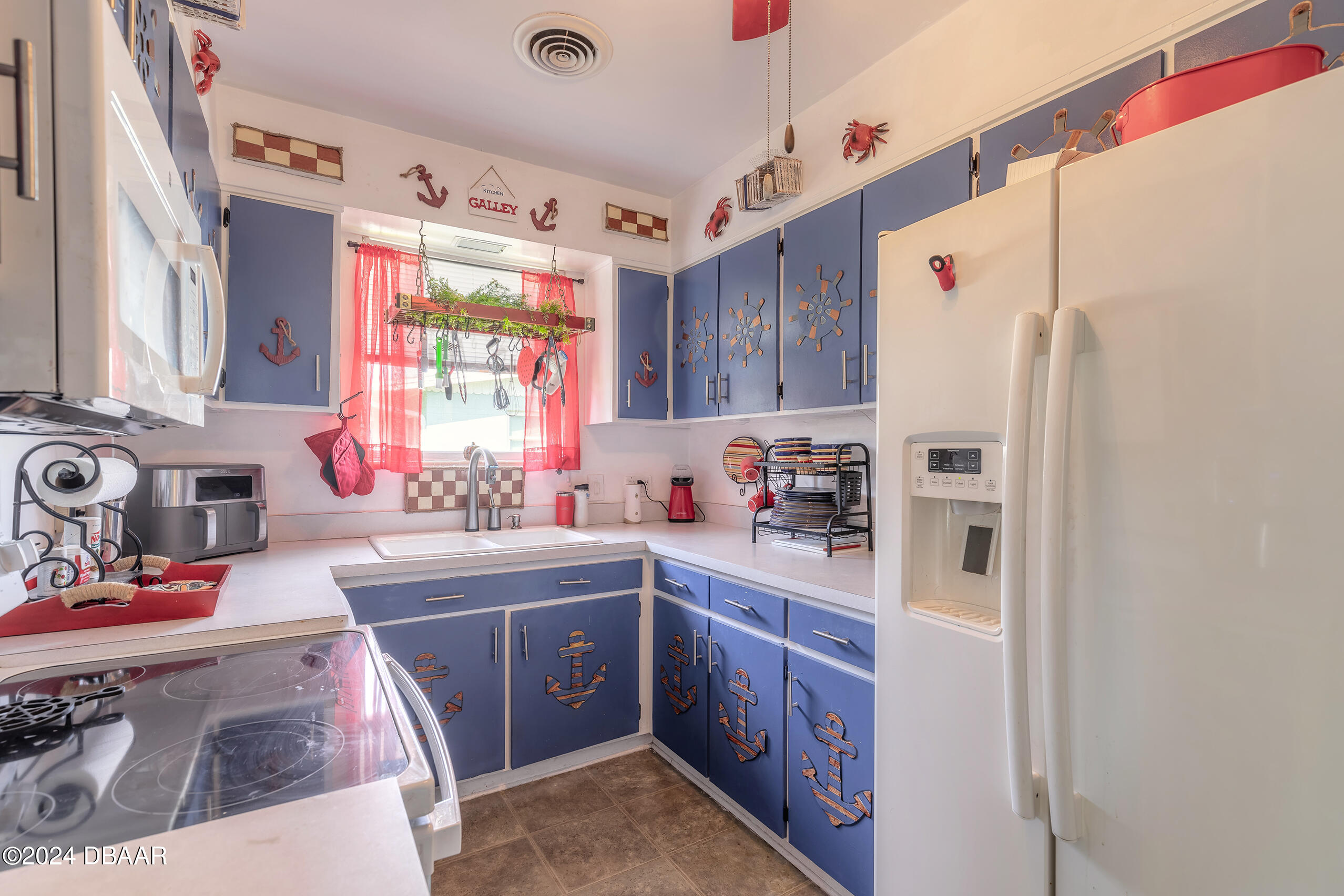 190 Magnolia Drive Ormond Beach, FL 32176 - Photo 19 of 40 190-18