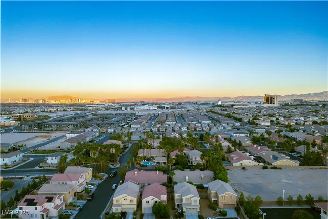 $1,965 | 6632 Babys Tear Place, Las Vegas, NV 89148