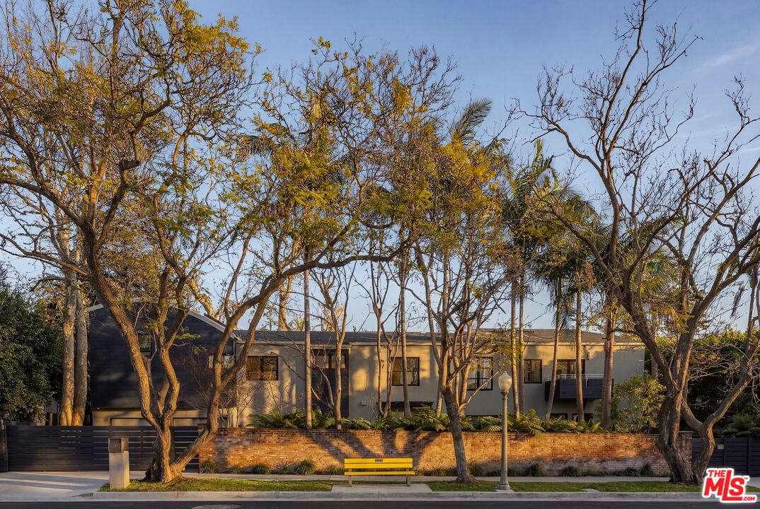 576 East Channel Road Santa Monica, CA 90402 - Photo 1 of 22 a picture of trees