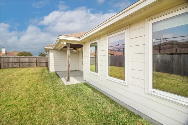 $2,500 | 3825 Kangaroo Court, Corpus Christi, TX 78414