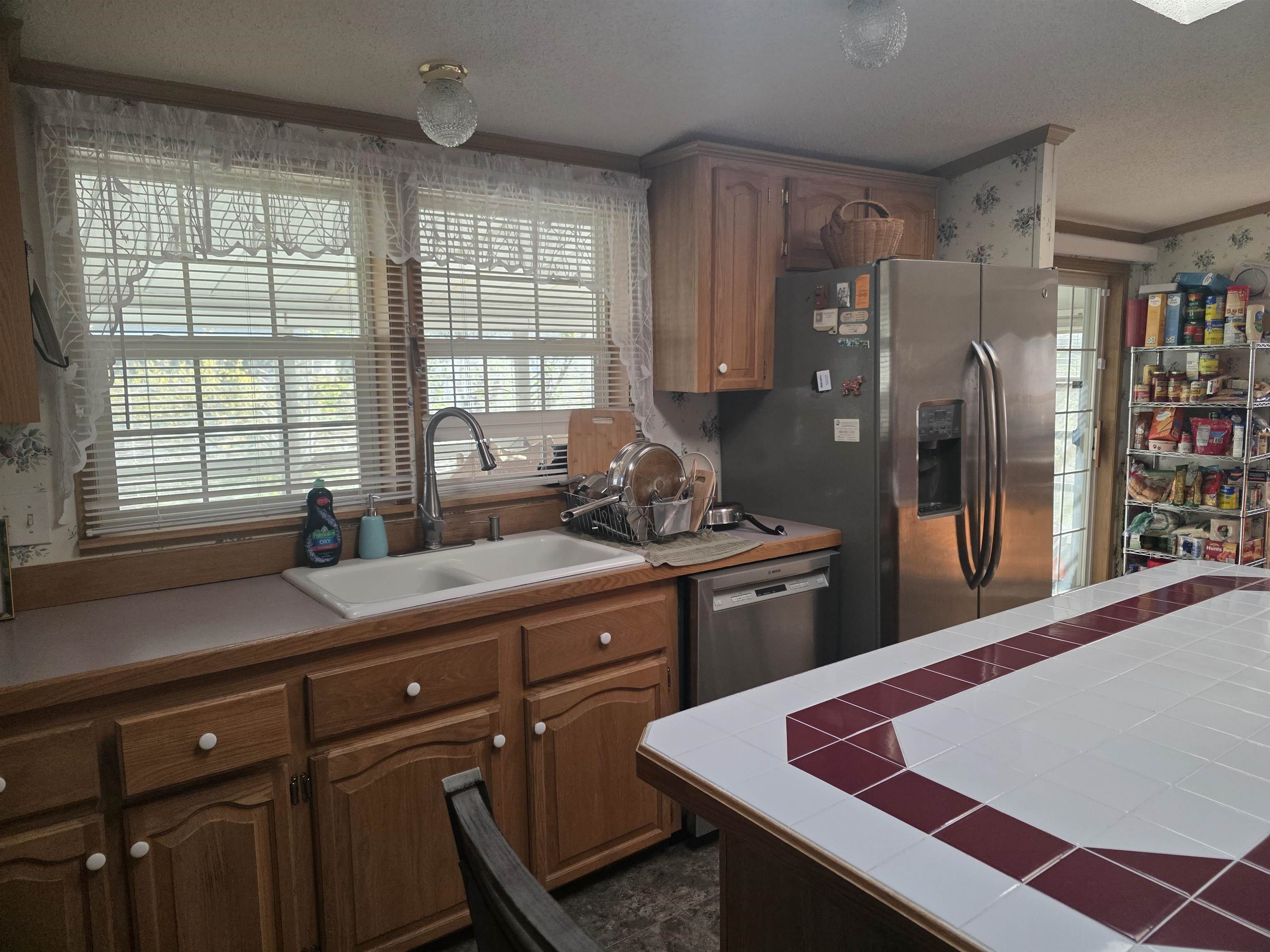 13 Seneca Street Rochester, NH 03867 - Photo 4 of 10