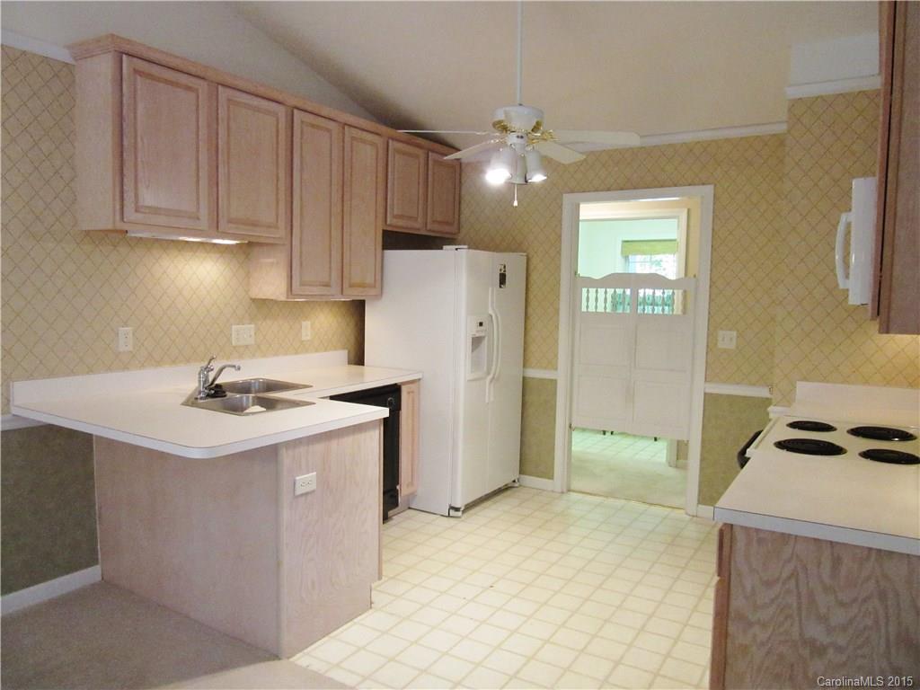 80 Bridgette Loop Road, Unit 80 Hendersonville, NC 28791 - Photo 7 of 20 Gallery Image 7