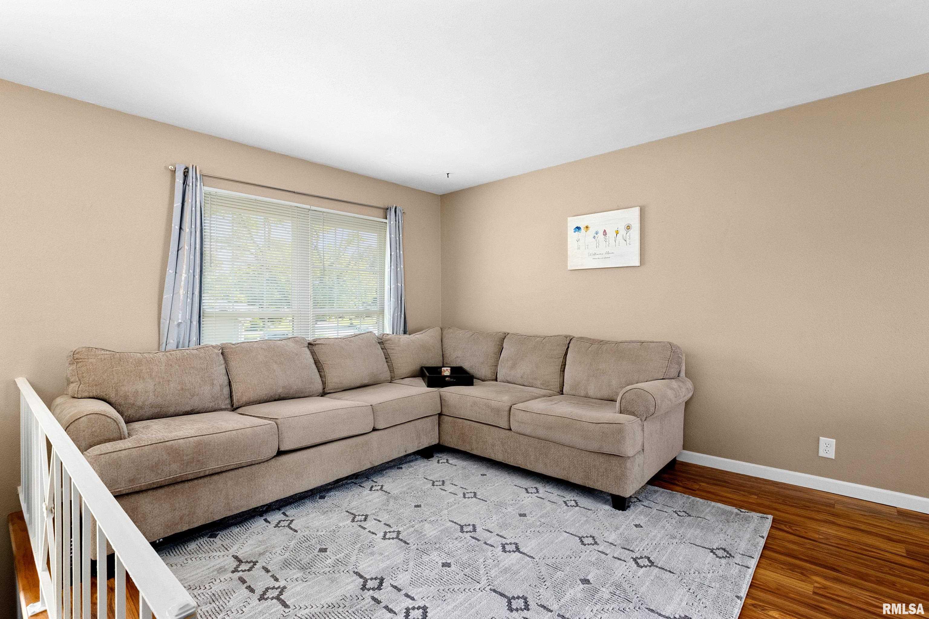 307 East Bittersweet Road Washington, IL 61571 - Photo 9 of 35 Gallery Image 9