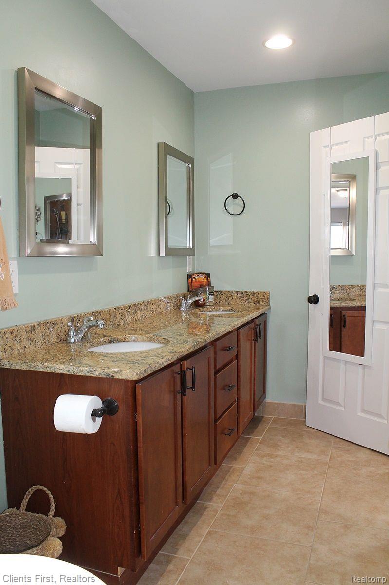 40679 Village Wood Road Novi, MI 48375 - Photo 45 of 64 Gallery Image 45