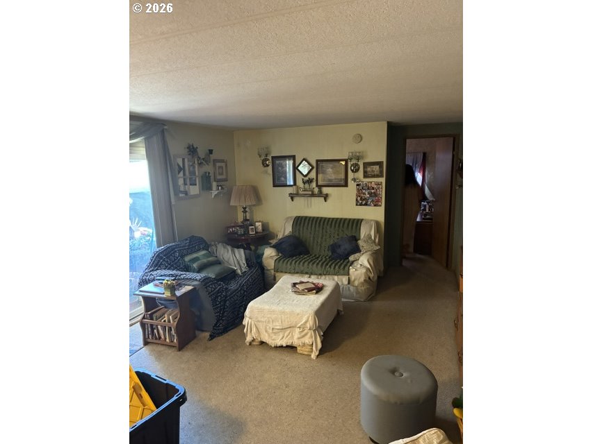 Sandy Boulevard Northeast, Unit 15 Fairview, OR 97024 - Photo 2 of 12 Family Room