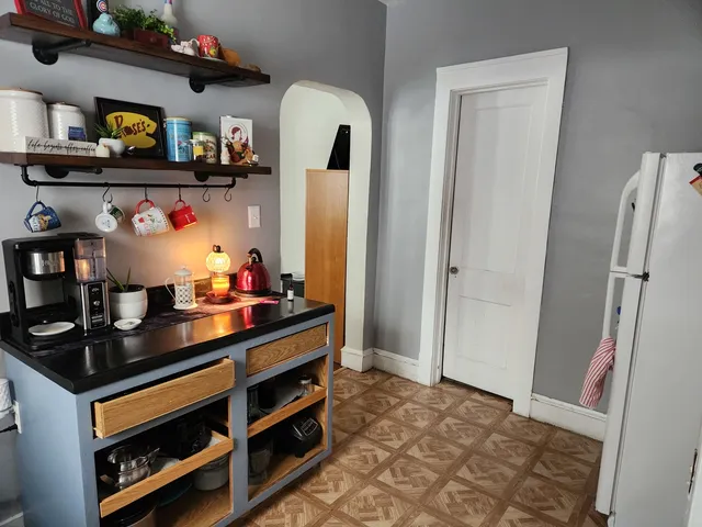 $220,000 | 807-809 West Wood Street, Bloomington, IL 61701