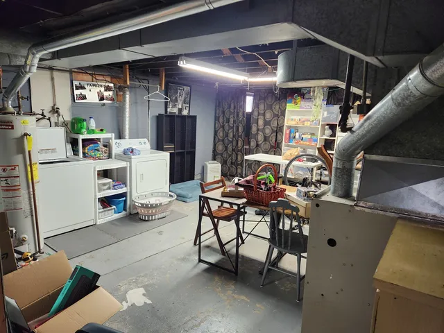 $220,000 | 807-809 West Wood Street, Bloomington, IL 61701