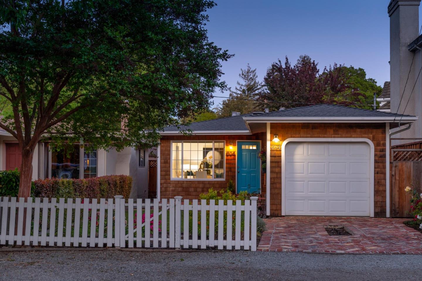 604 9th Avenue Menlo Park, CA 94025 - Photo 3 of 28 a front view of house yard