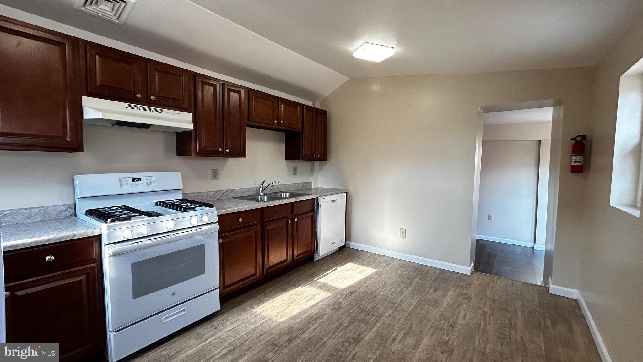 310 North 4th Street Reading, PA 19601 - Photo 27 of 39