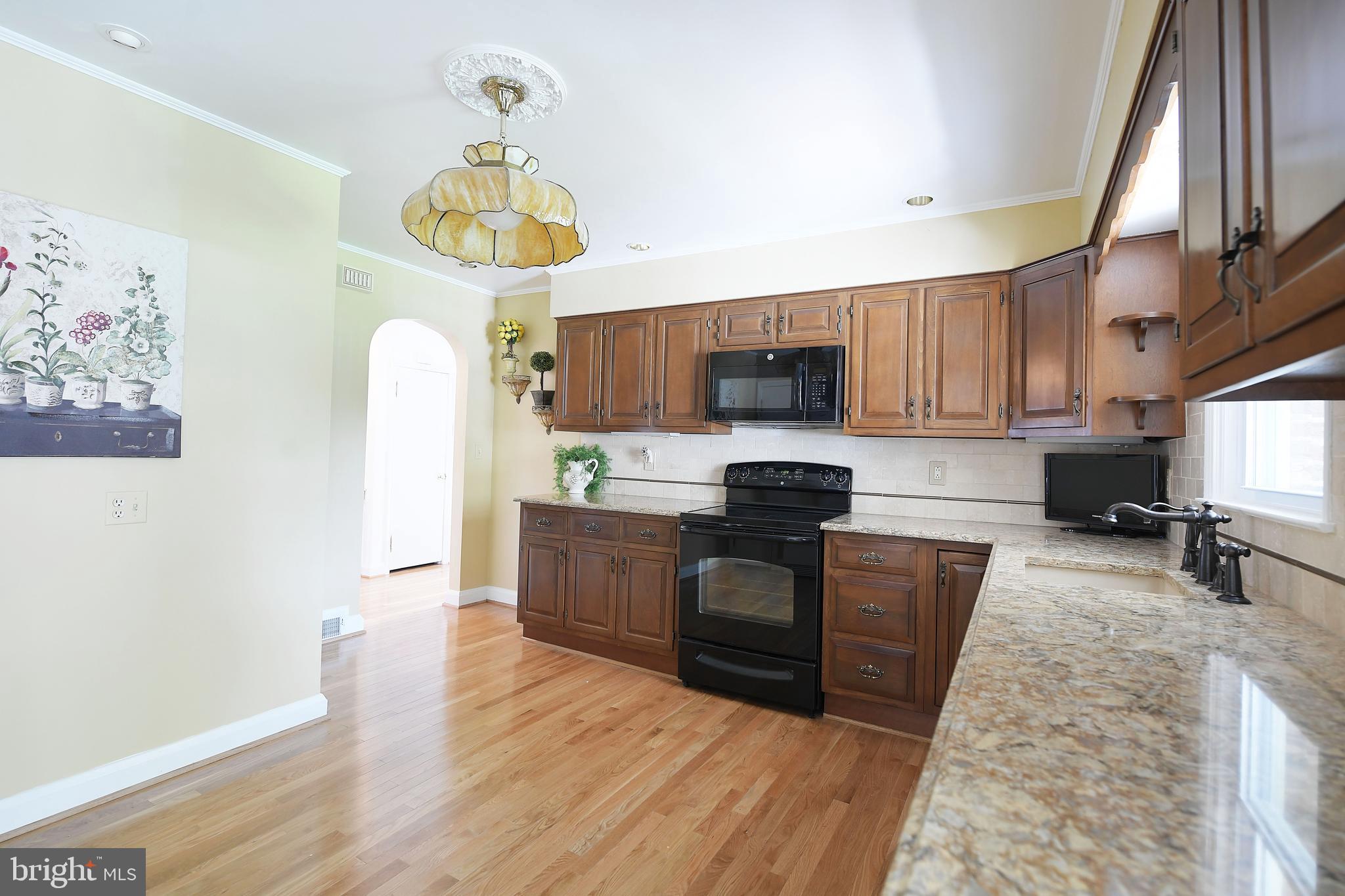 4109 Perry View Road Baltimore, MD 21236 - Photo 18 of 51