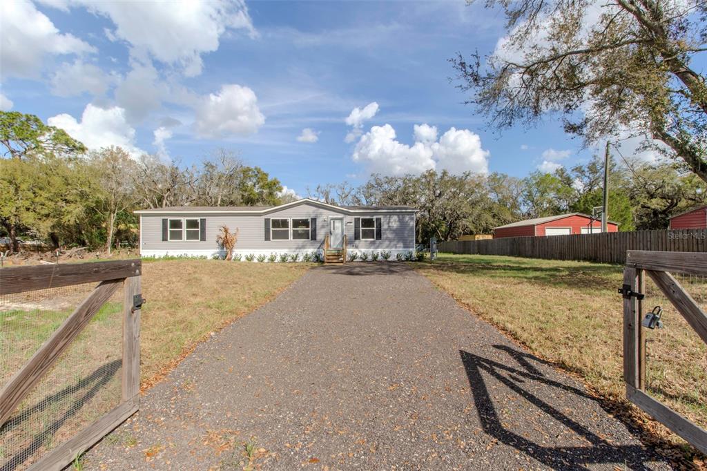 12396 Hicks Road Hudson, FL 34669 - Photo 9 of 38 Gallery Image 9