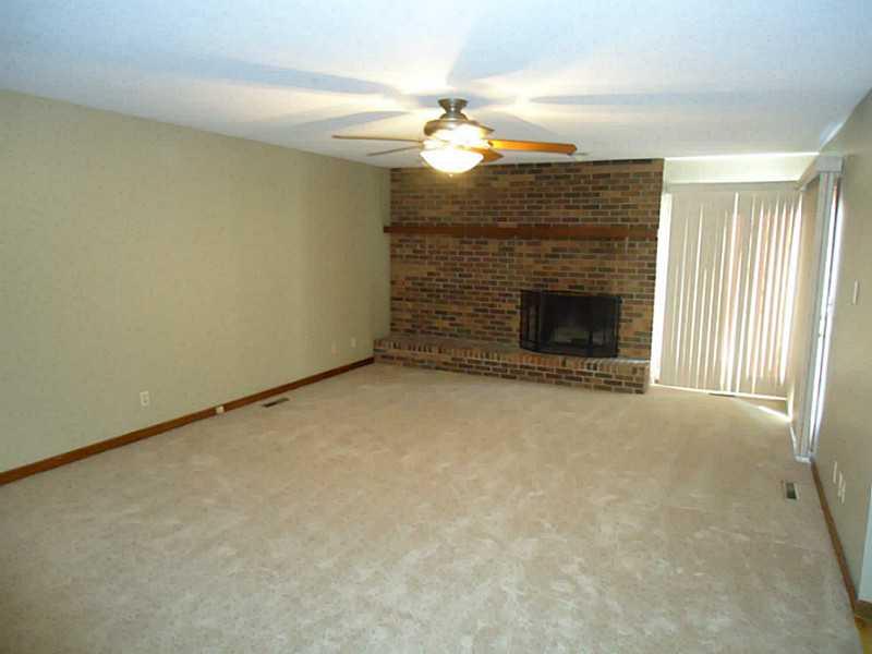 4285 West Reece Lane Columbus, IN 47201 - Photo 2 of 16 Gallery Image 2